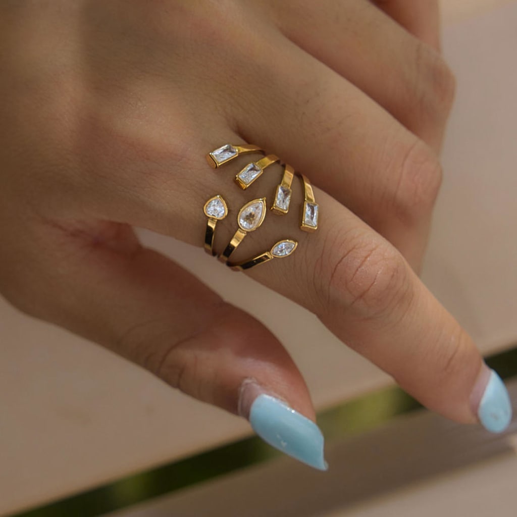 Aurelia Teardrop Spiral Ring