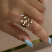 Aurelia Teardrop Spiral Ring